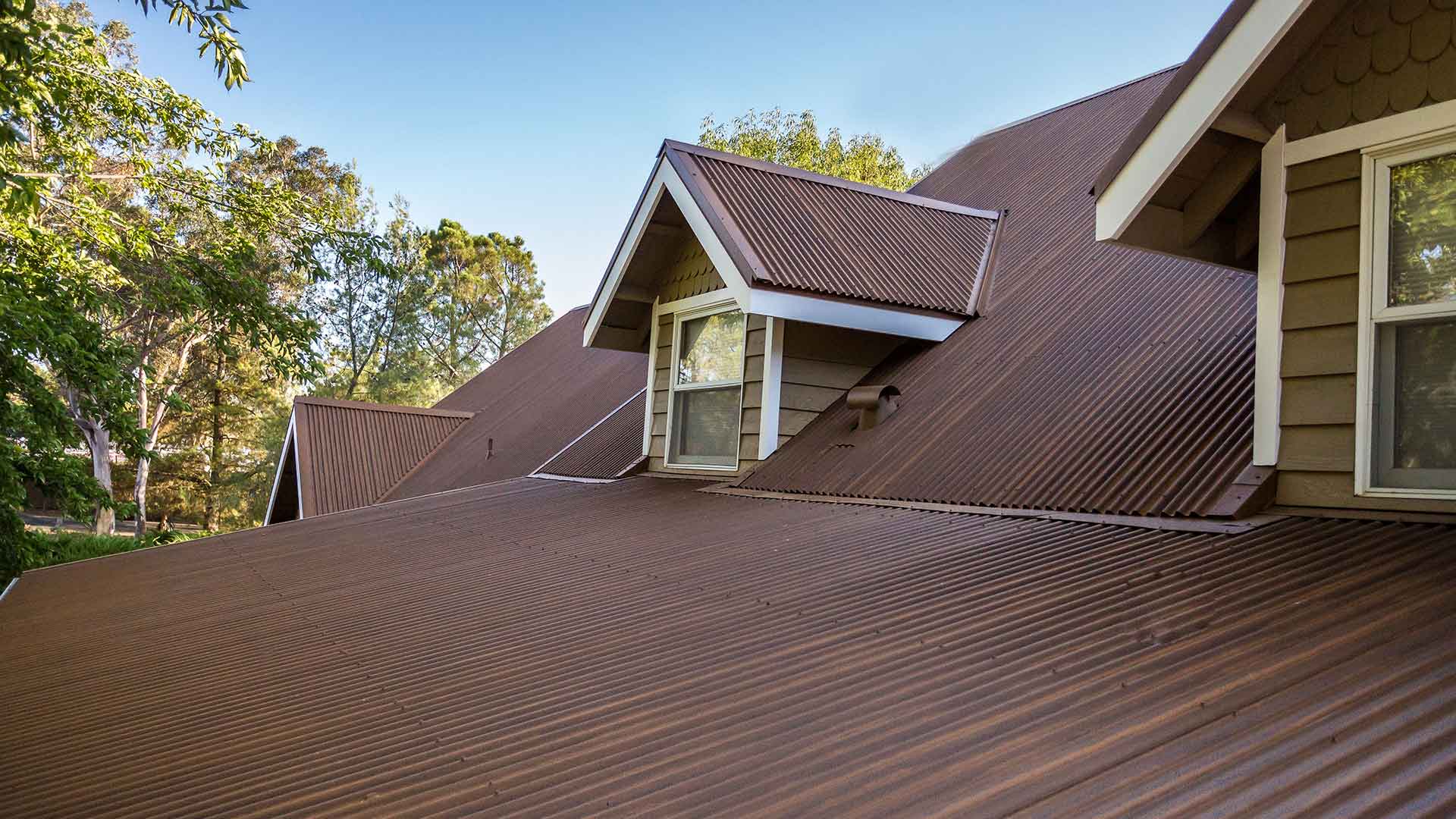 What Is Painted Rusted Roofing?